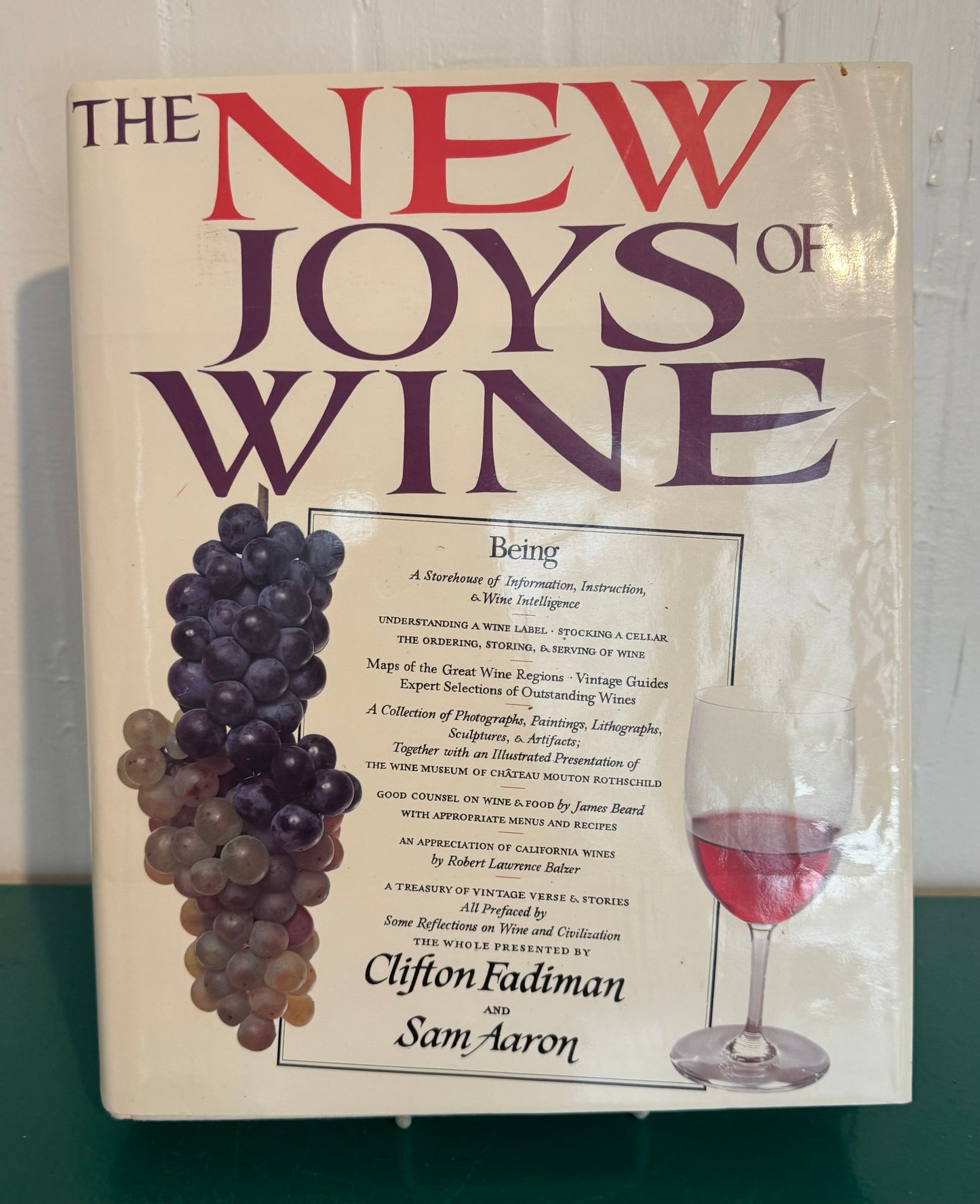 The New Joys of Wine (Extra Large, Oversized Hardcover Book) (By Clifton Fadiman)