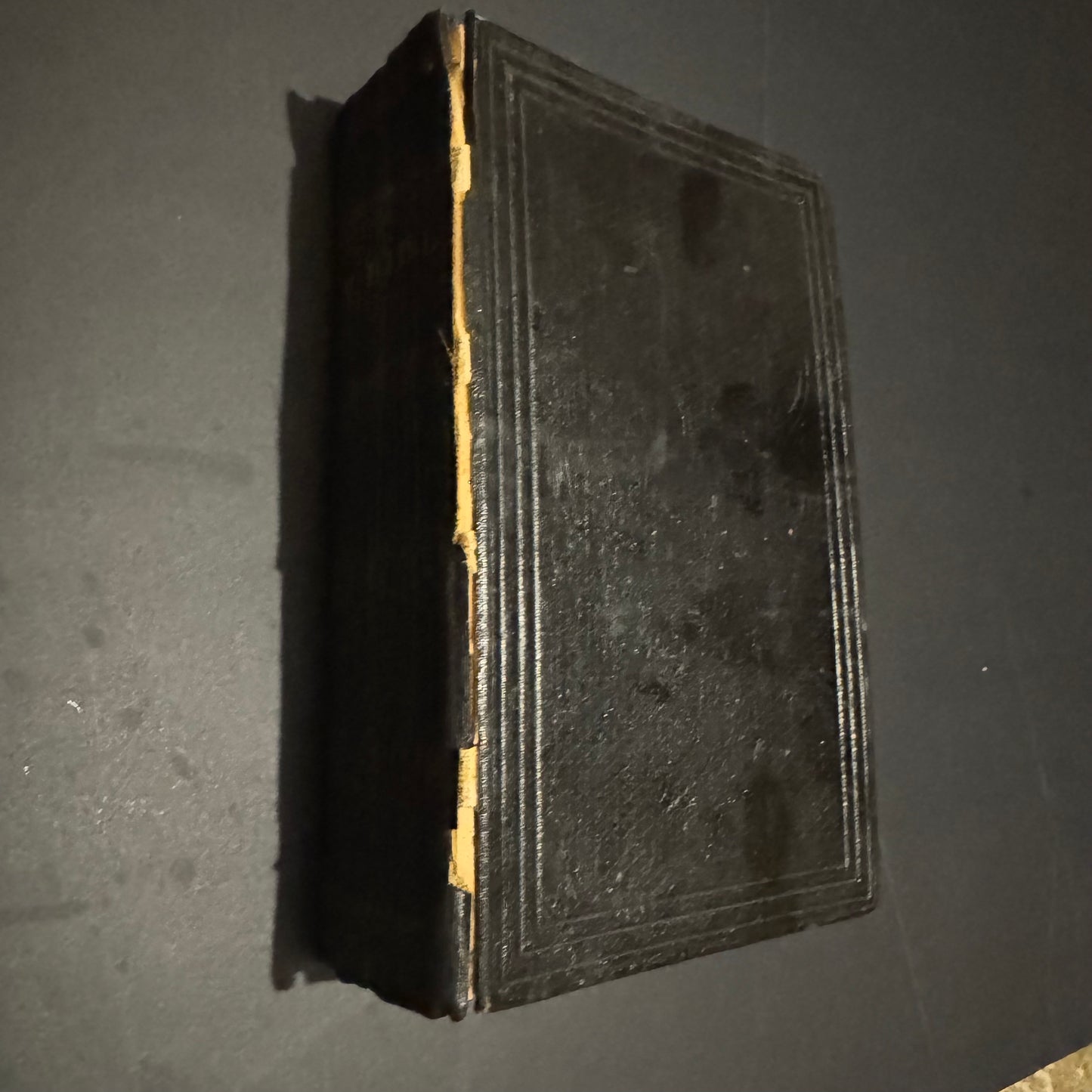 Holy Bible (1804) in Welsh (Y Beibl cyssegr-lan)